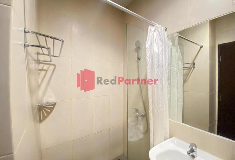 مبيت وإفطار Alpha Makassar Redpartner