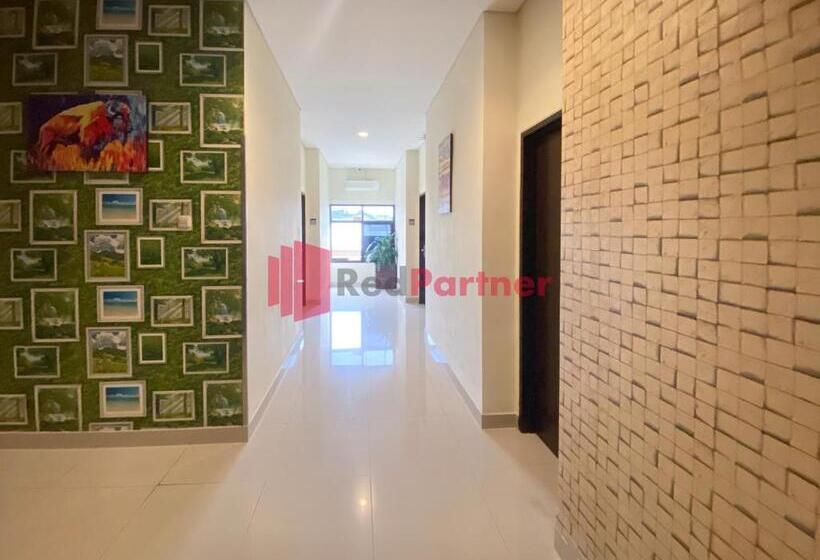 مبيت وإفطار Alpha Makassar Redpartner