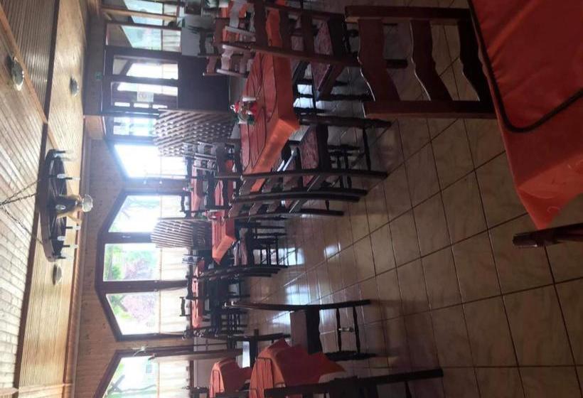 مبيت وإفطار Club Torony