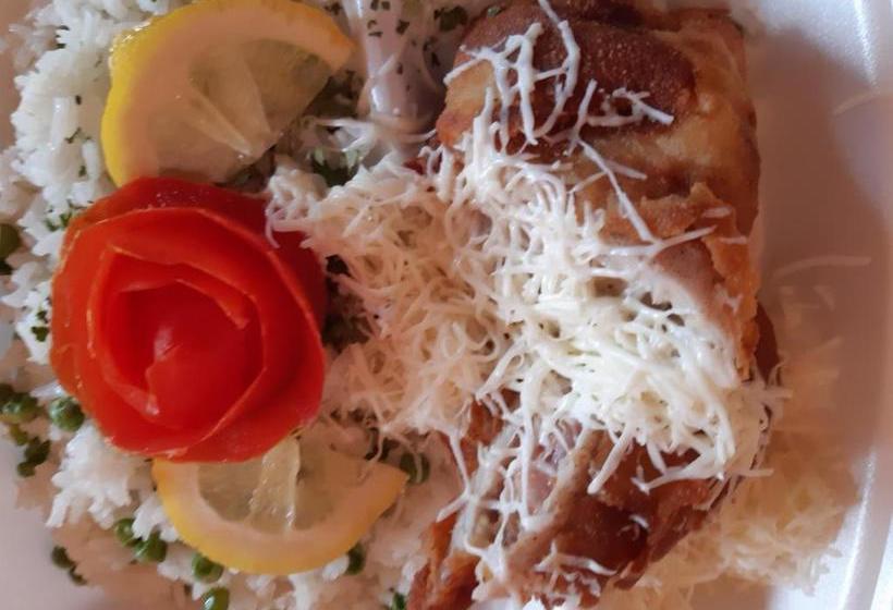 مبيت وإفطار Club Torony