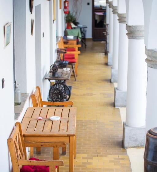 تختخواب و صبحانه Eden Panzió