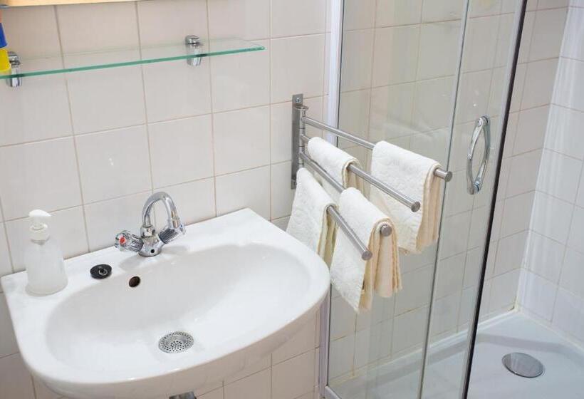 تختخواب و صبحانه Eden Panzió