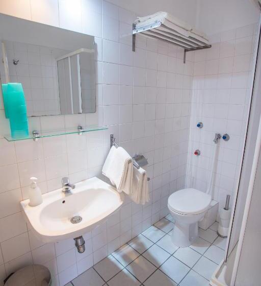 تختخواب و صبحانه Eden Panzió