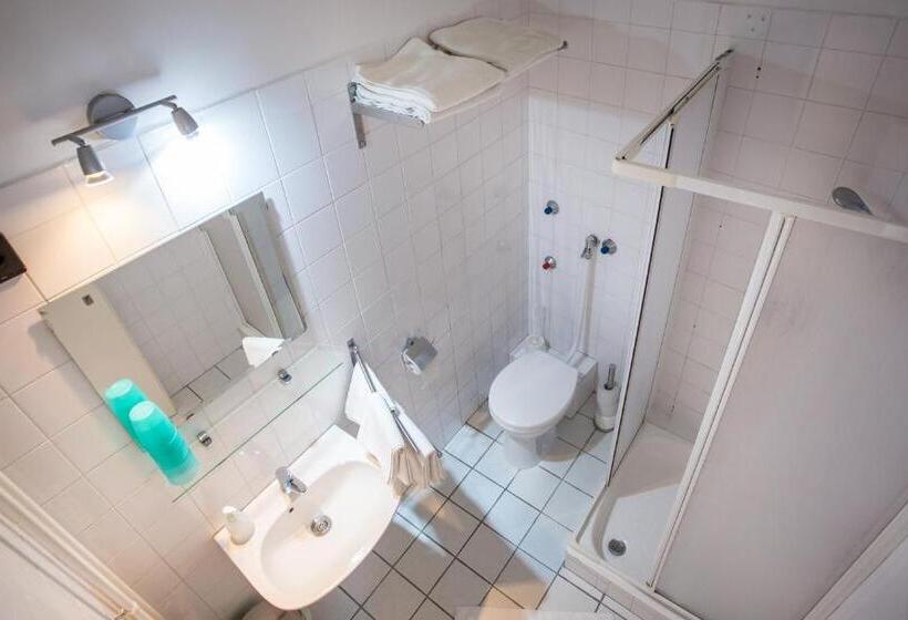 تختخواب و صبحانه Eden Panzió