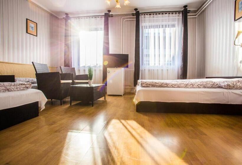 تختخواب و صبحانه Eden Panzió