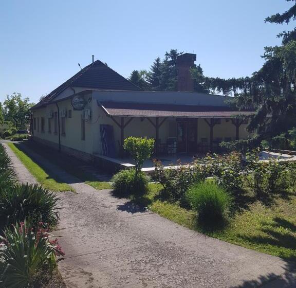住宿加早餐  Fortuna Panzio