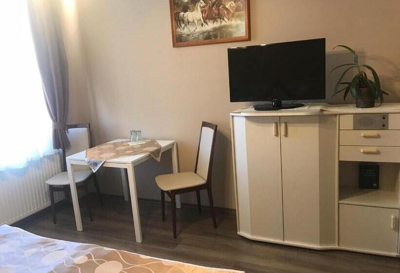 Bed and Breakfast Gőzmalom étterem és Panzió