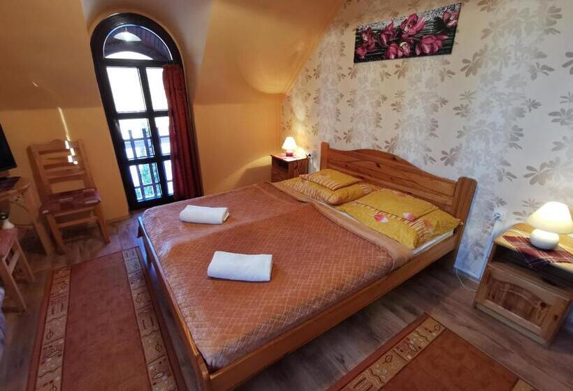 Bed and Breakfast Hegyi Panzió