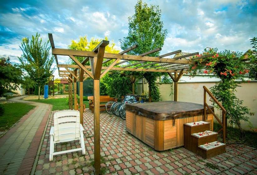 住宿加早餐 Hrc Panzió