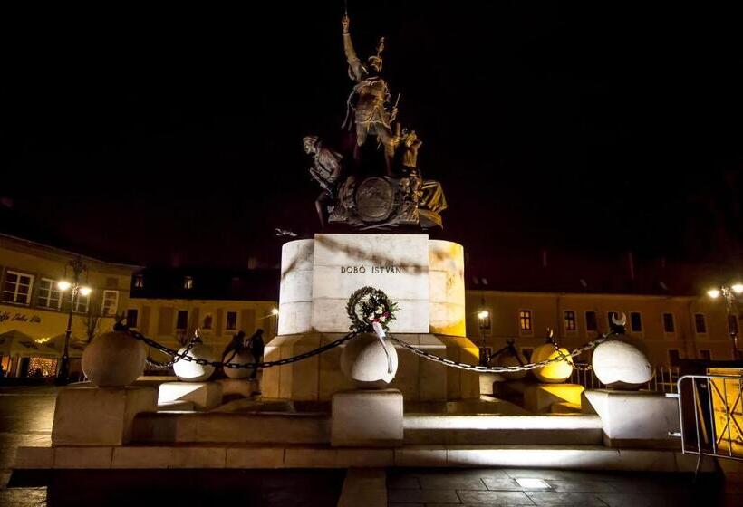 تختخواب و صبحانه Imola Udvarház Dessert