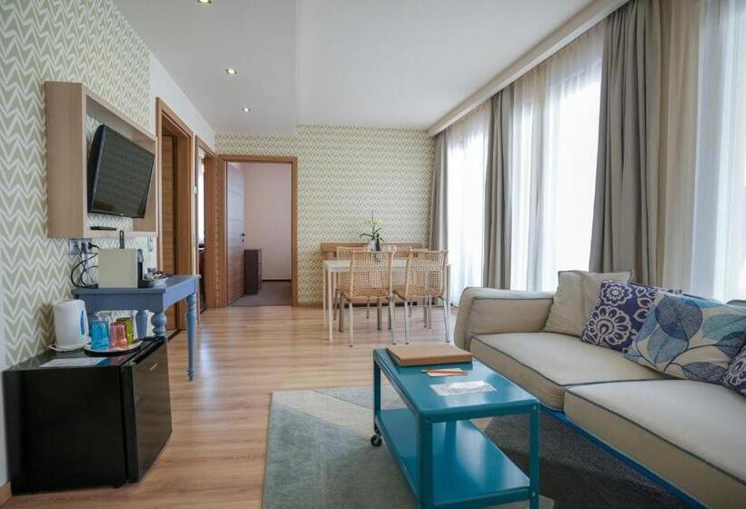 تختخواب و صبحانه Imola Udvarház Dessert