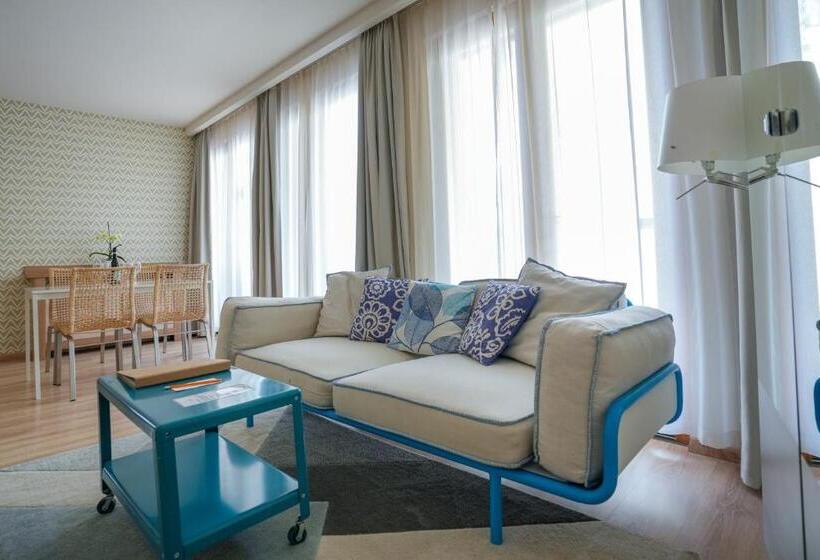 تختخواب و صبحانه Imola Udvarház Dessert