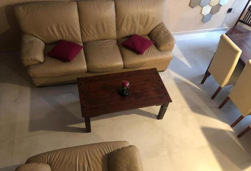 مبيت وإفطار éjjelibagoly Vendégház