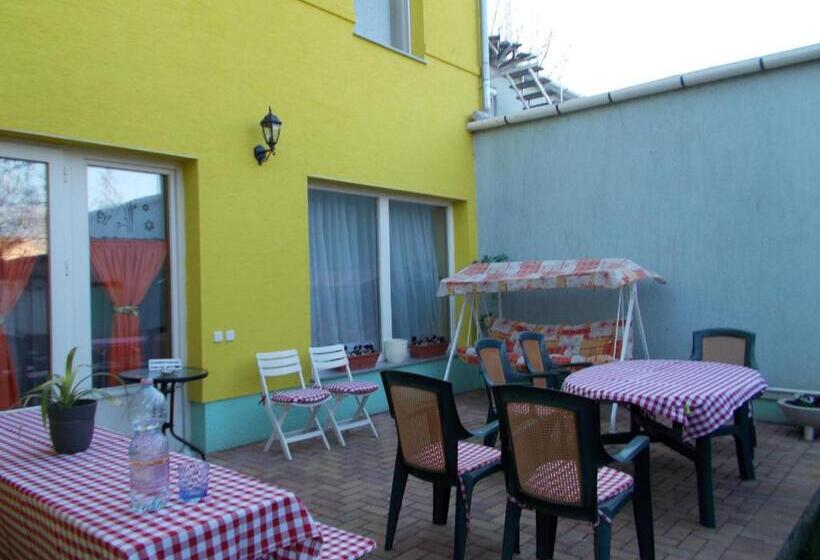 مبيت وإفطار éjjelibagoly Vendégház