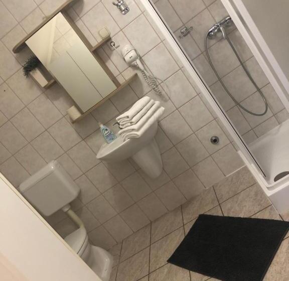 تختخواب و صبحانه Judit Vendégház