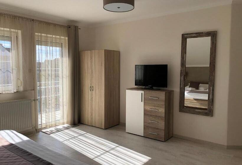 تختخواب و صبحانه Judit Vendégház