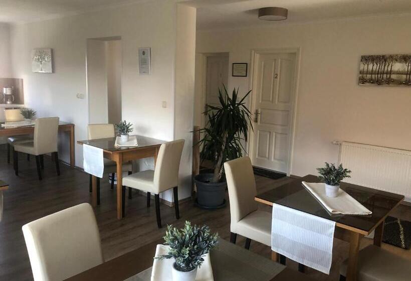 تختخواب و صبحانه Judit Vendégház