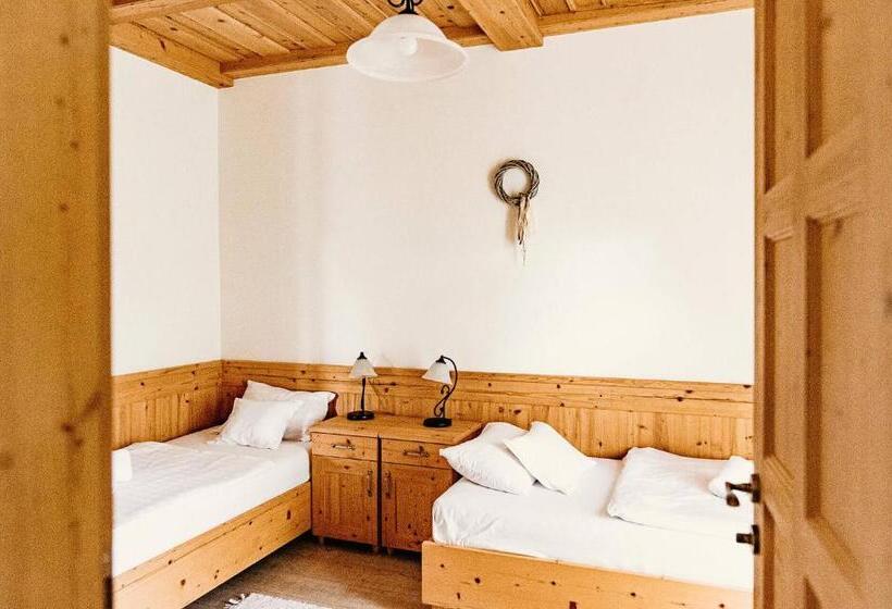 Bed and Breakfast Kakukk Vendéglő Panzió