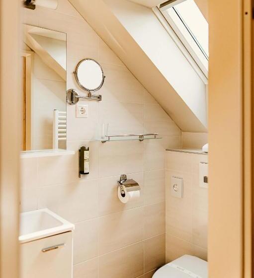 Bed and Breakfast Kakukk Vendéglő Panzió