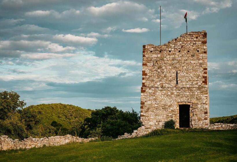 Bed and Breakfast Kakukk Vendéglő Panzió