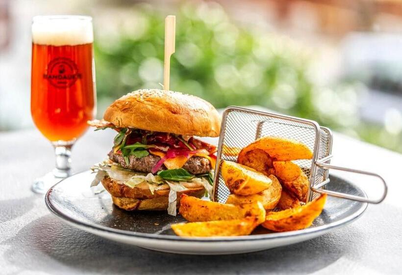 Bed and Breakfast Kakukk Vendéglő Panzió