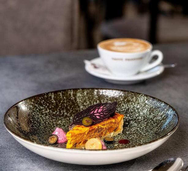 Bed and Breakfast Kakukk Vendéglő Panzió