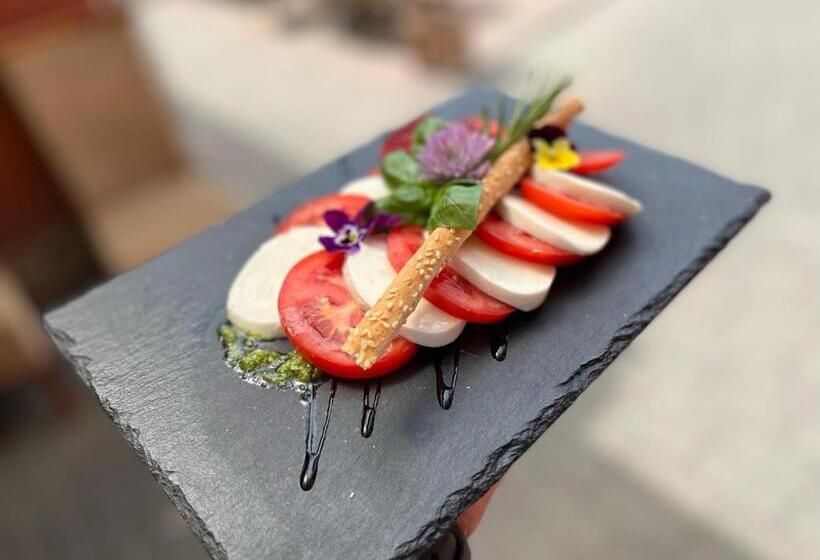 مبيت وإفطار Malom Club Panzió