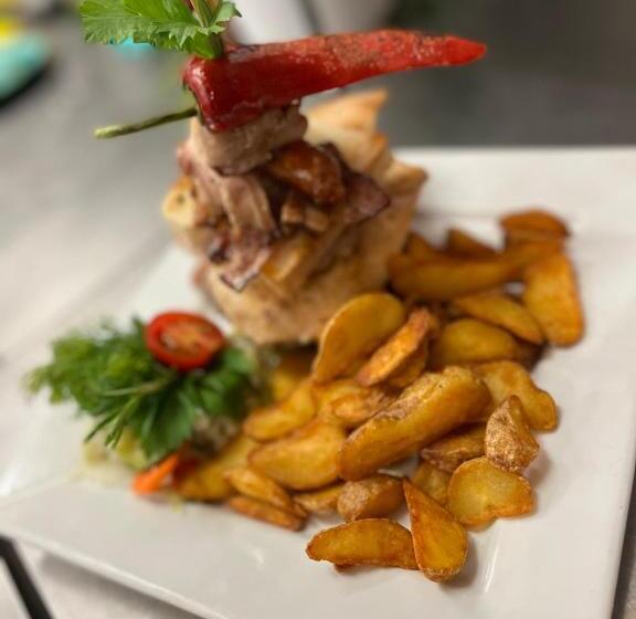 مبيت وإفطار Malom Club Panzió