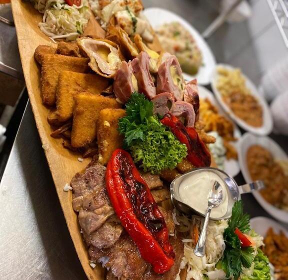 مبيت وإفطار Malom Club Panzió