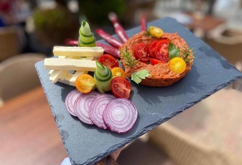 مبيت وإفطار Malom Club Panzió