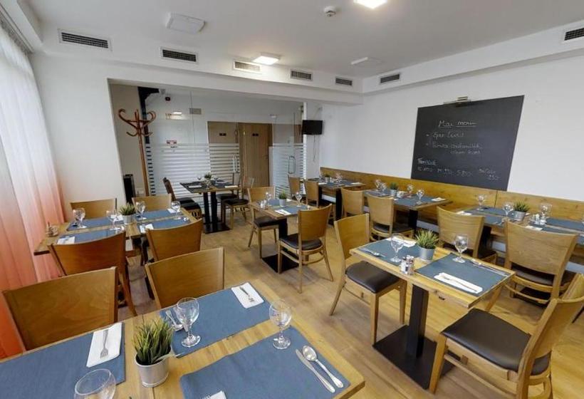 مبيت وإفطار Minerva Panzió