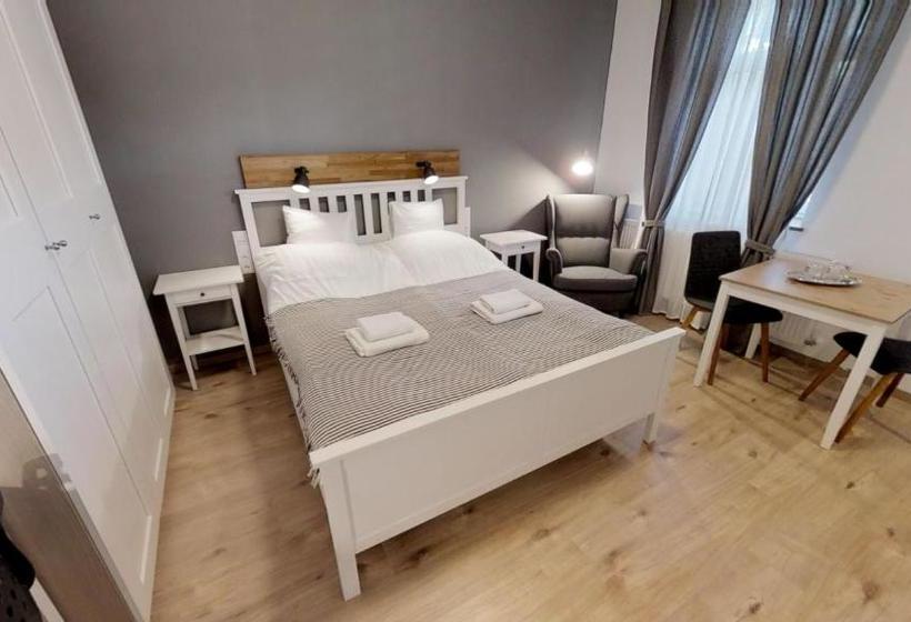 مبيت وإفطار Minerva Panzió