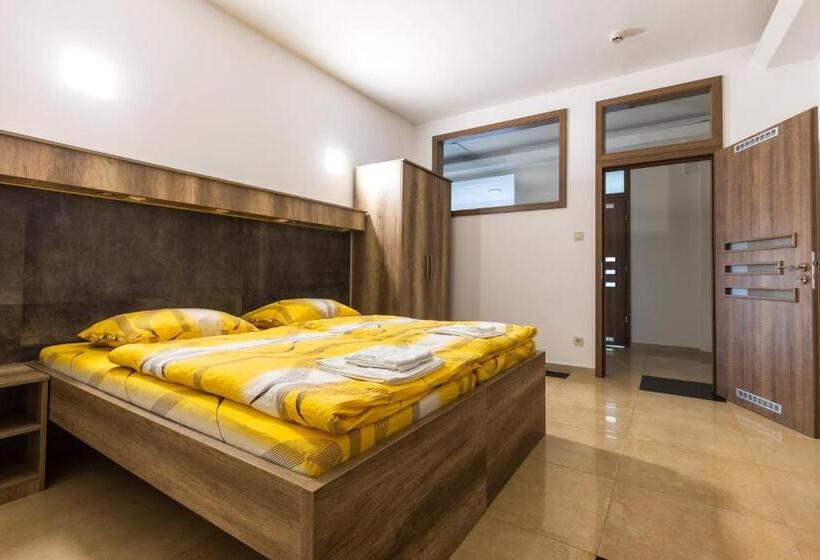 تختخواب و صبحانه Napfény Panzió és Rendezvényház