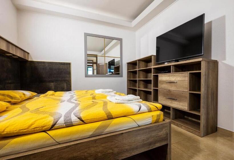 تختخواب و صبحانه Napfény Panzió és Rendezvényház