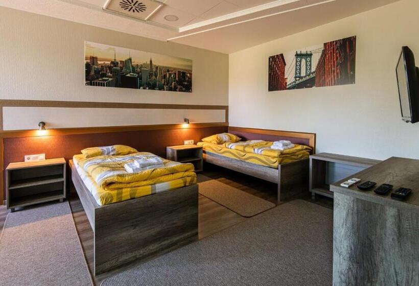 تختخواب و صبحانه Napfény Panzió és Rendezvényház