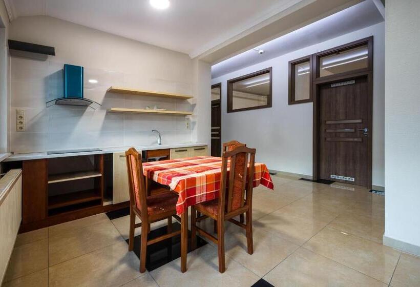 تختخواب و صبحانه Napfény Panzió és Rendezvényház