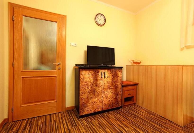 تختخواب و صبحانه Napfény Panzió és Rendezvényház