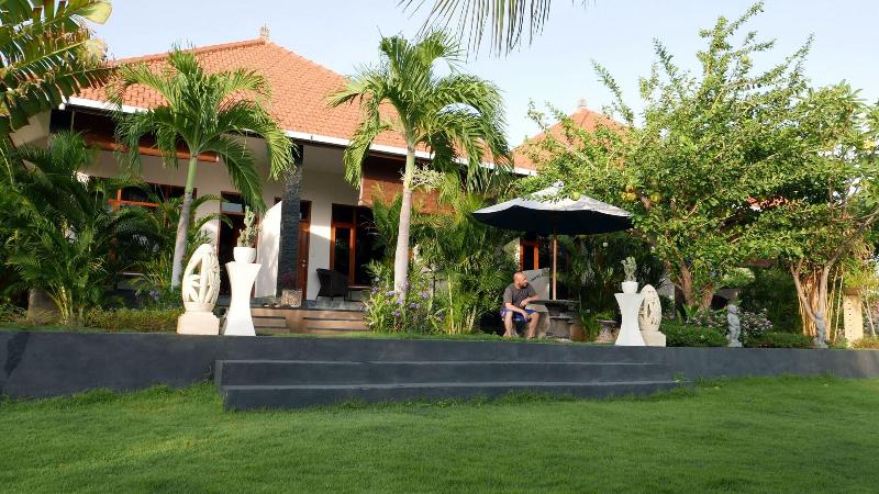 צימר Ocean Villa Dive Resort   Tulamben