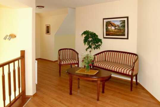 住宿加早餐 Pihenőkereszt Panzió