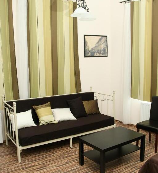 צימר Promenade Panzió