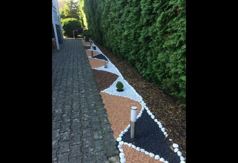 住宿加早餐  Rebeka Panzió