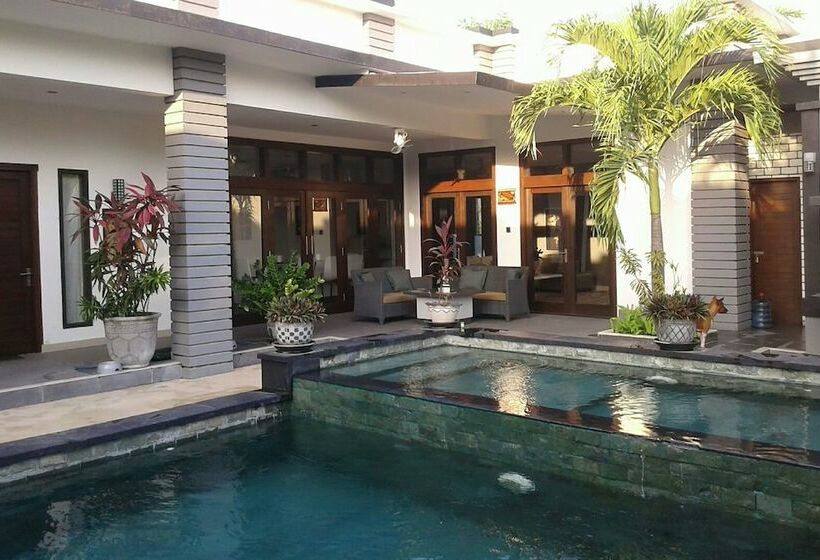 住宿加早餐  Villa Rumah Putih Abu Abu