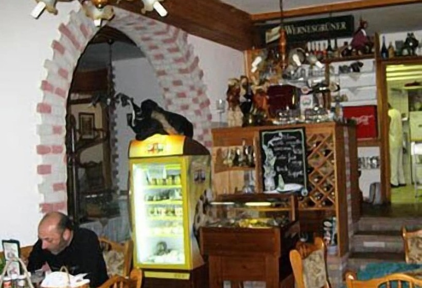 تختخواب و صبحانه Sarokhaz Panzio