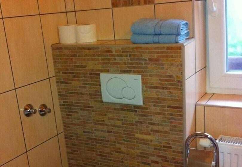 تختخواب و صبحانه Sarokhaz Panzio