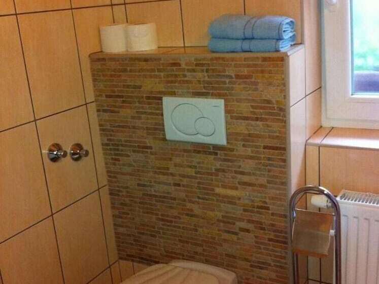 تختخواب و صبحانه Sarokhaz Panzio