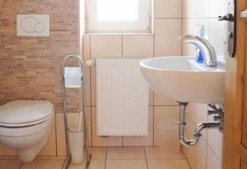 تختخواب و صبحانه Sarokhaz Panzio