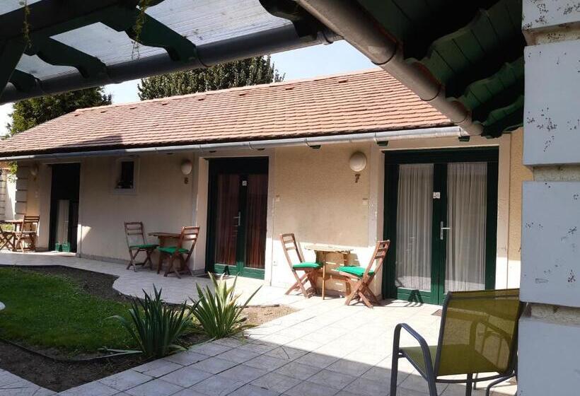 مبيت وإفطار Szalay Villa