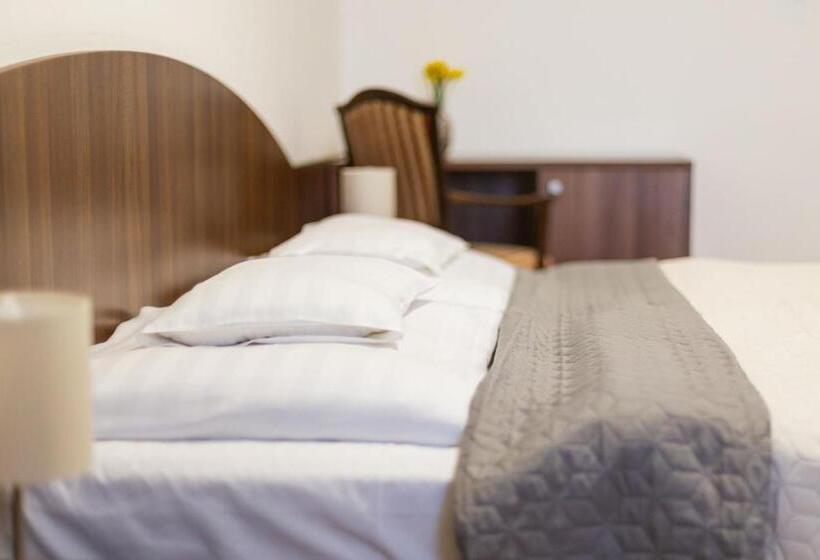 مبيت وإفطار Tercia Hubertus Panzió