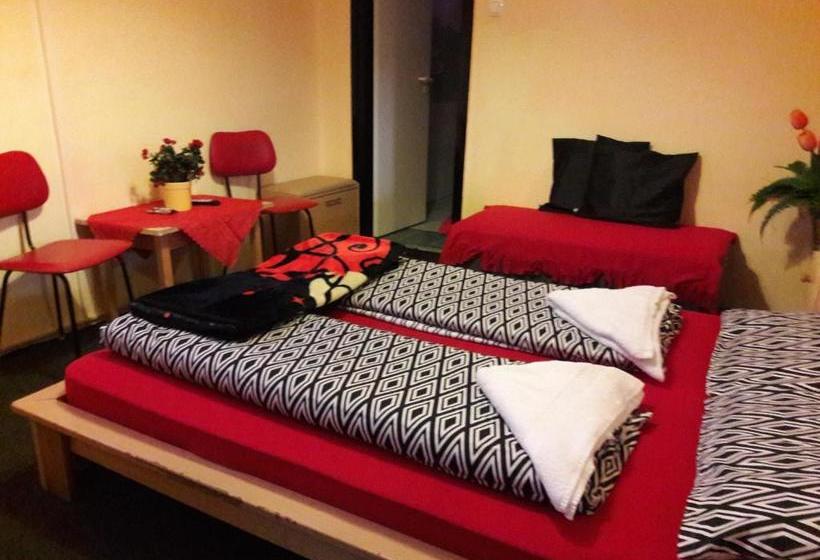 ベッドアンドブレックファースト Táltos Vendégház