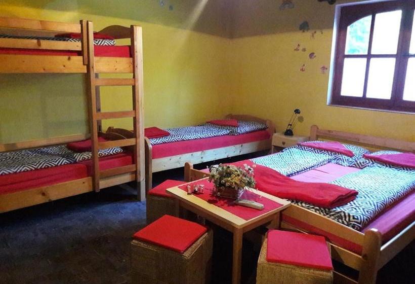 مبيت وإفطار Táltos Vendégház